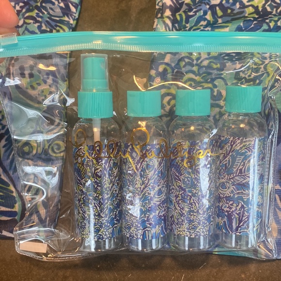 Lilly Pulitzer Lingerie bags with travel toiletry set Bennet Blue Sneak a Peek - Picture 5 of 9